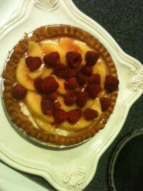 individual Peach raspberry vanilla ice-cream pie