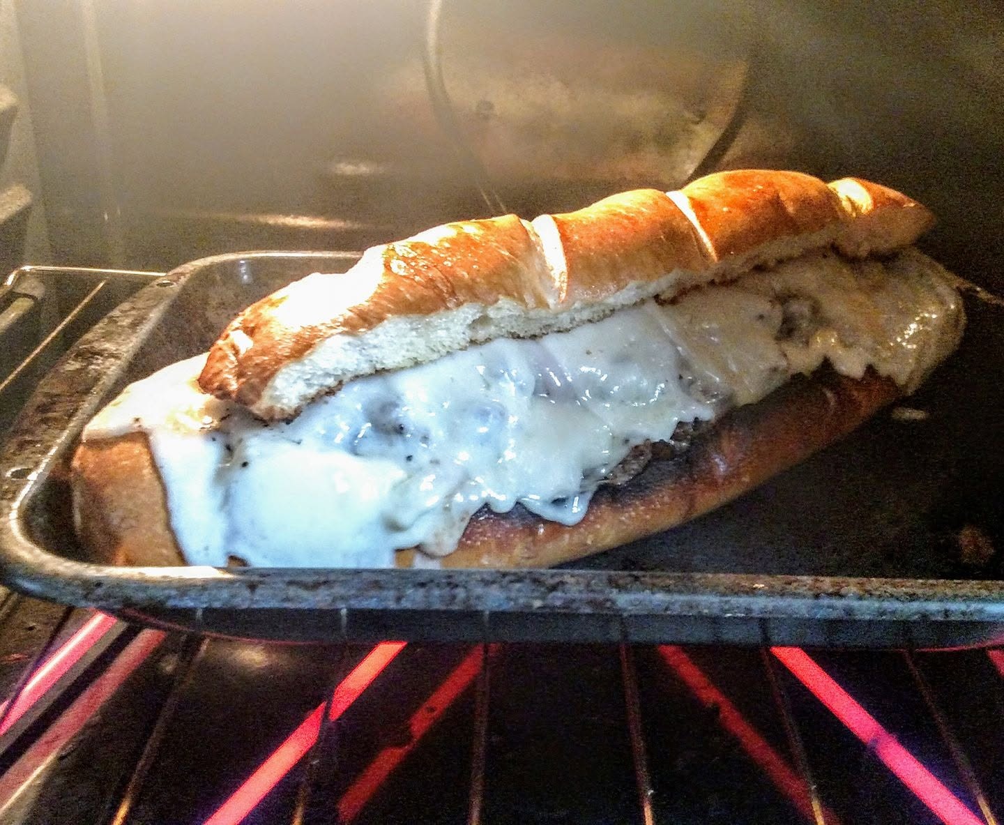 French loaf stuffed with ground sausage, mushrooms, onions, marinara, and lots of provolone and mozzarella